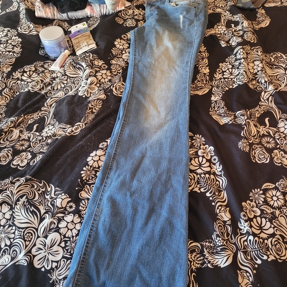 Stretchy jean flared pants - Picture 1 of 3